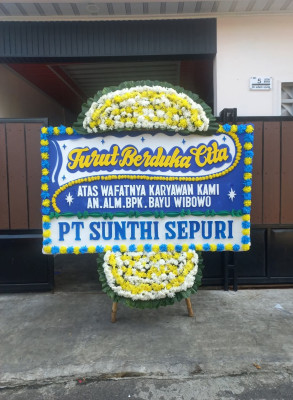Papan Bunga Duka di Basemah Sersan