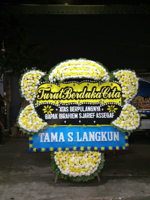 Papan Bunga Duka di Basemah Sersan
