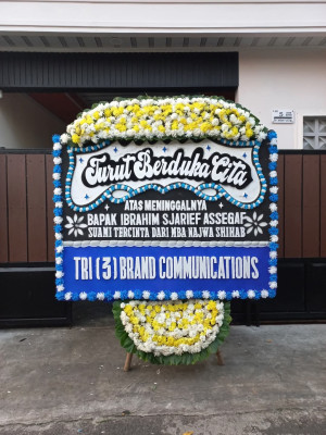 Papan Bunga Duka di Basemah Sersan
